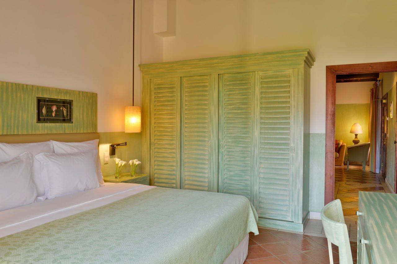 Pestana Vila Sol - Vilamoura Premium Golf Resort Bagian luar foto A bedroom at the hotel