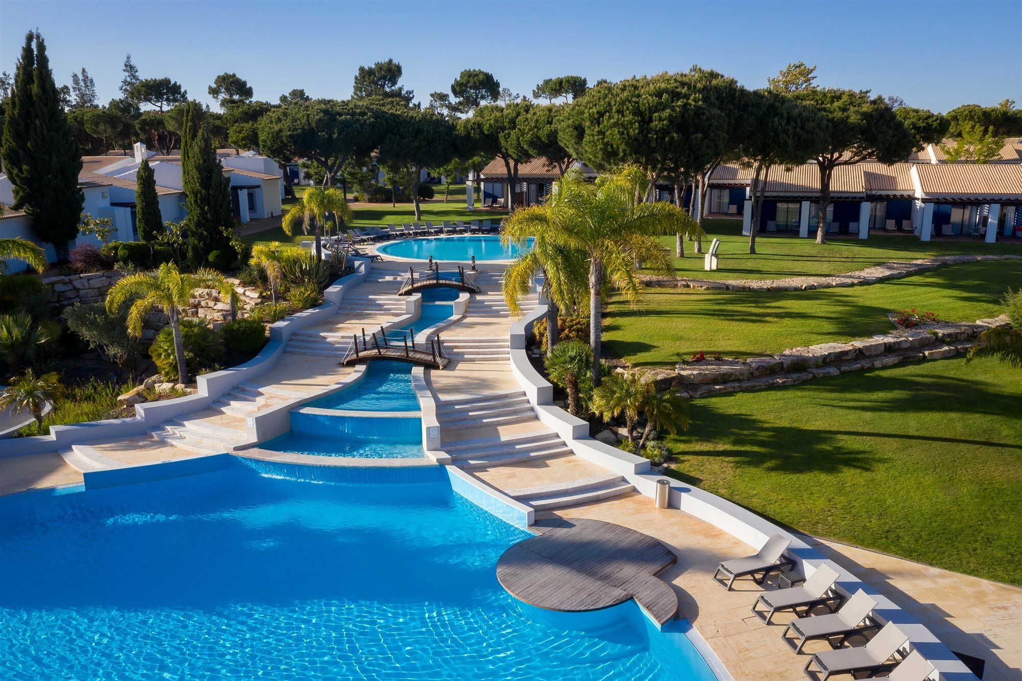 Pestana Vila Sol - Vilamoura Premium Golf Resort Bagian luar foto The resort's swimming pool
