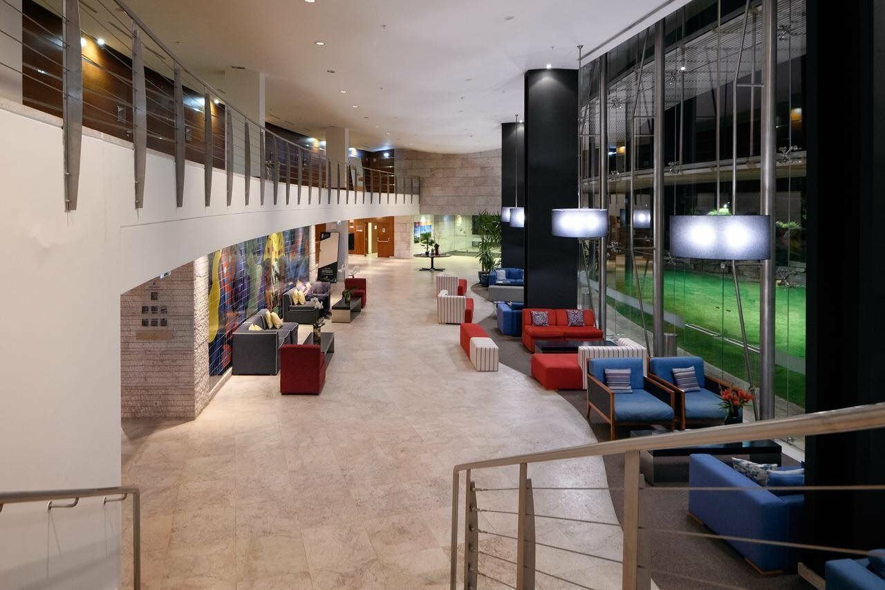 Pestana Vila Sol - Vilamoura Premium Golf Resort Bagian luar foto The lobby of the hotel